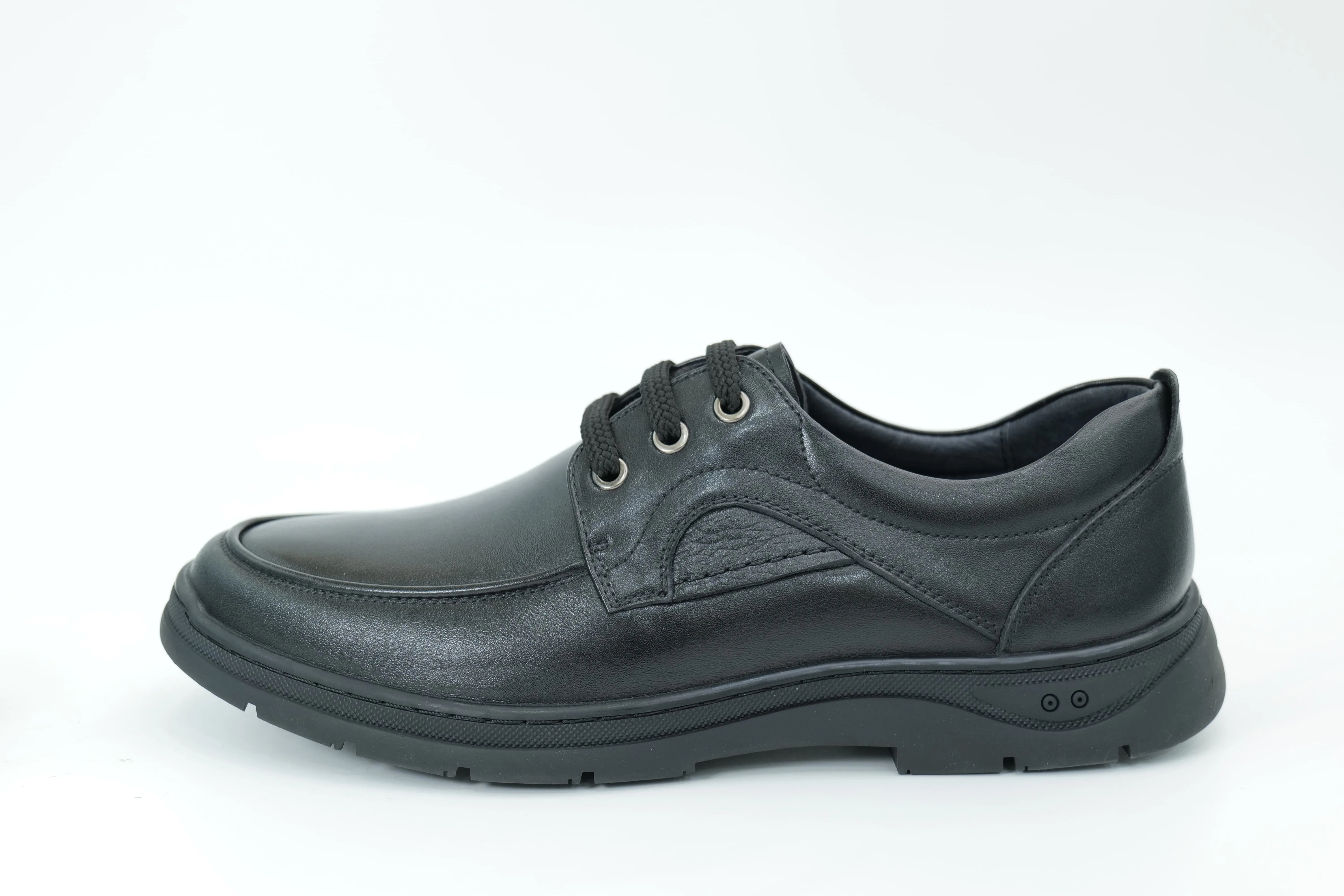 Casual shoes