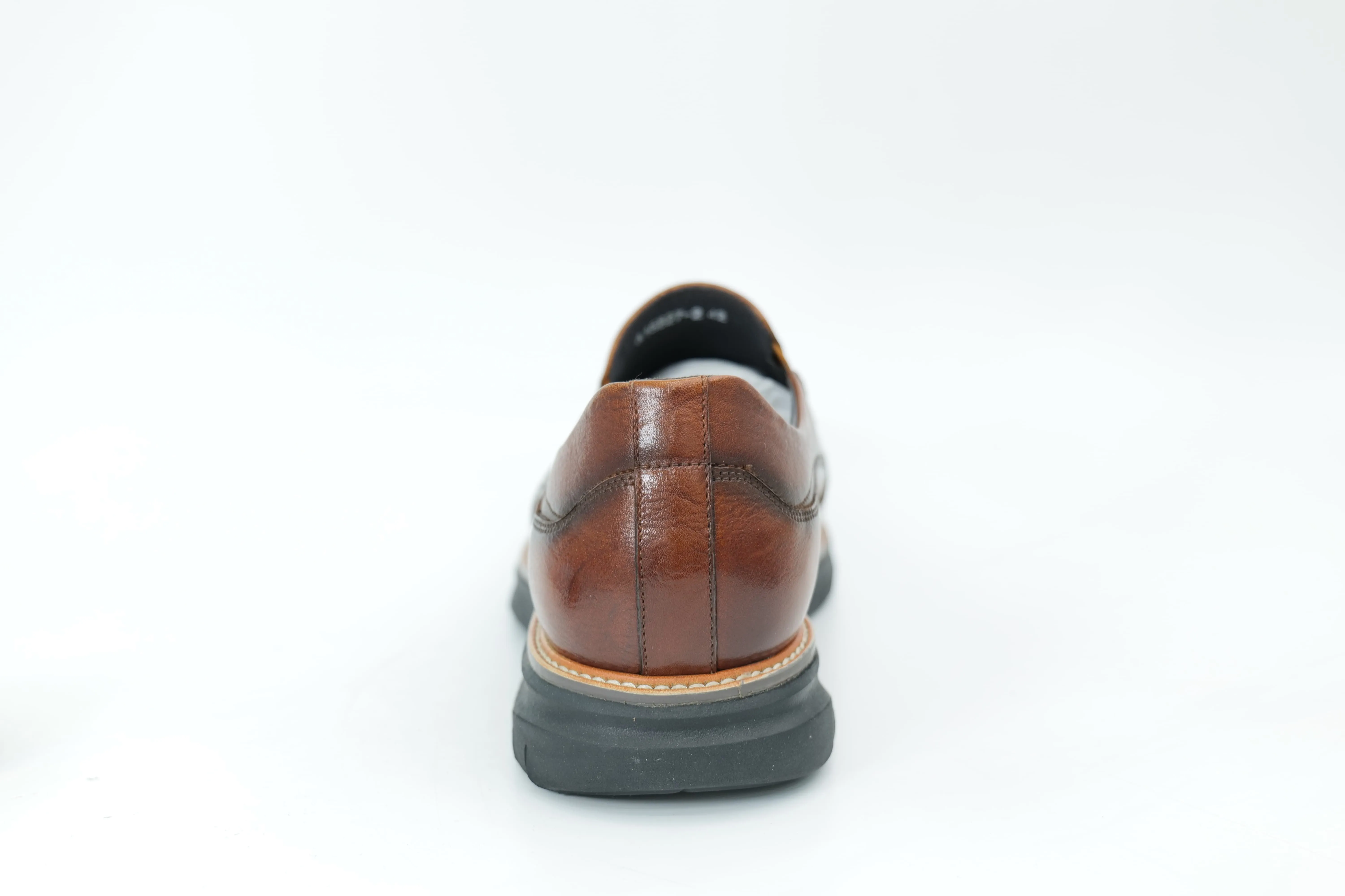 Casual shoes