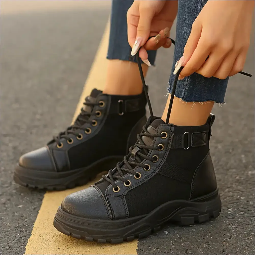 Chic Round-Toe Lace-Up Boots for Every Occasion