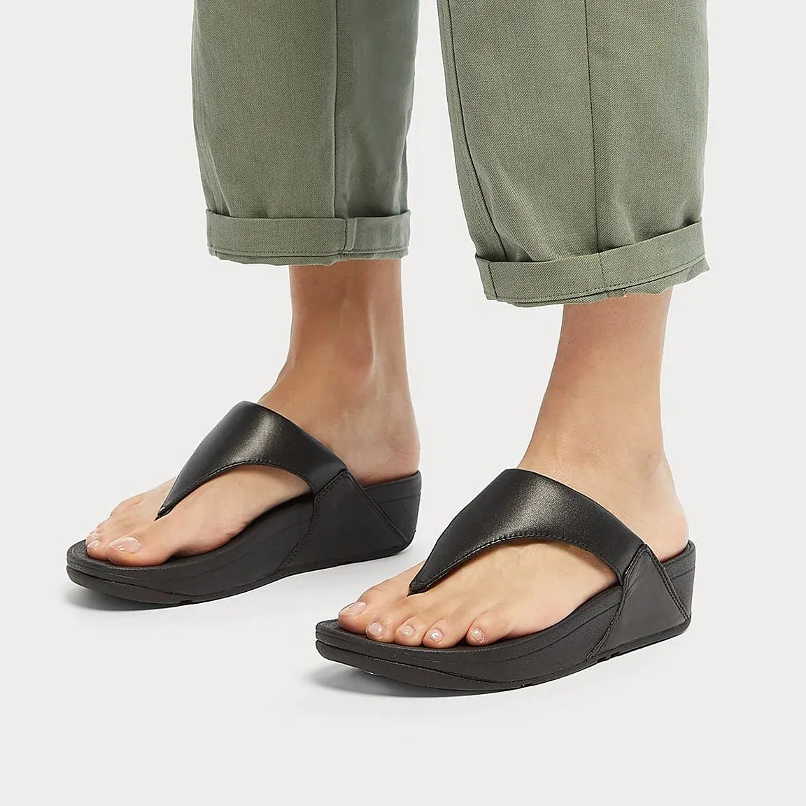 FitFlop LULU Leather Toe-Post Sandals