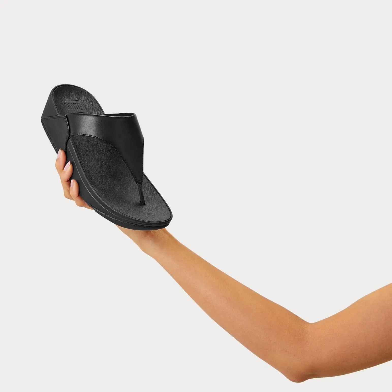 FitFlop LULU Leather Toe-Post Sandals