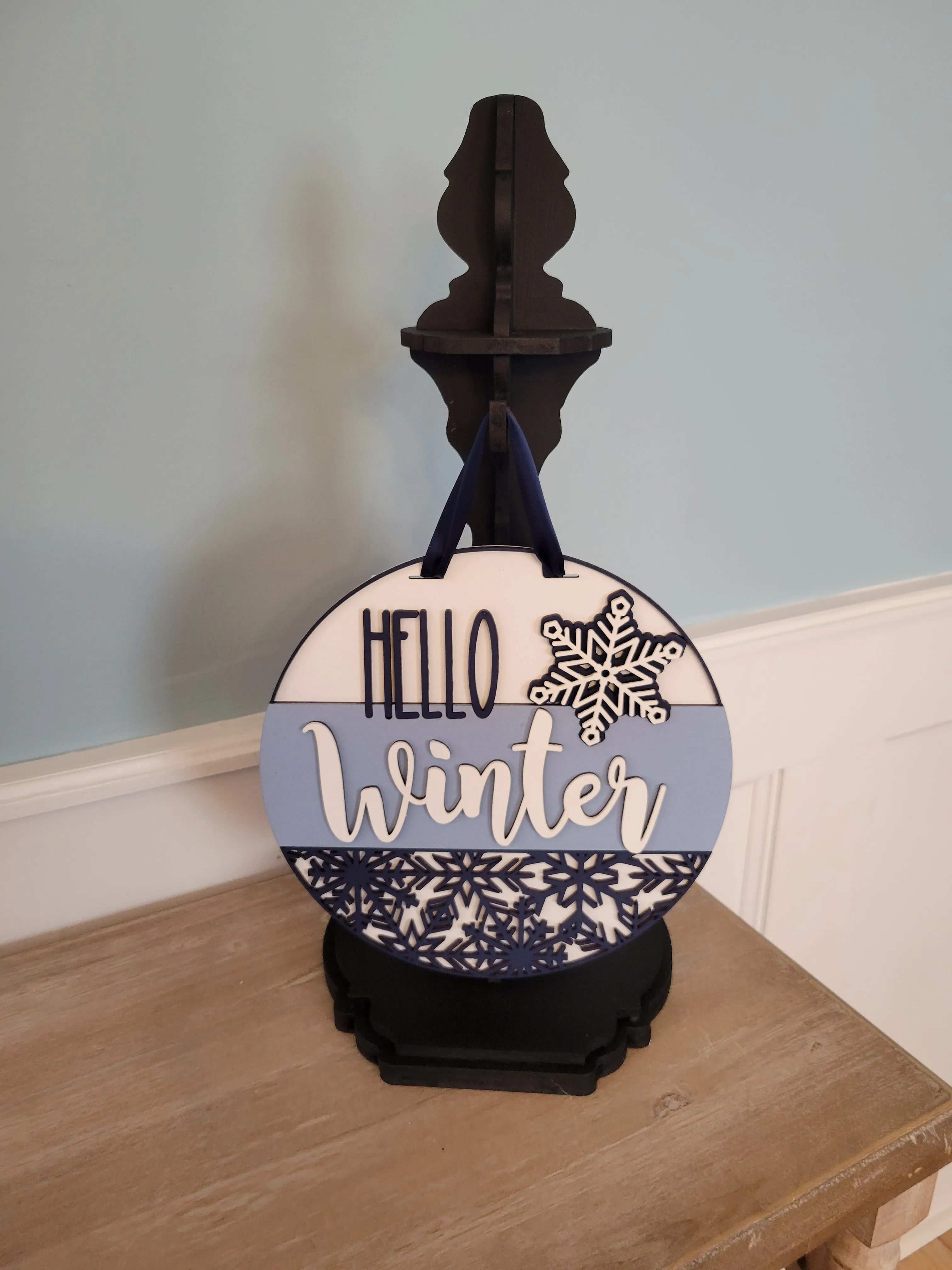 Hello Winter Snowflake Shelf Stand: Festive Seasonal Decor for Your Home