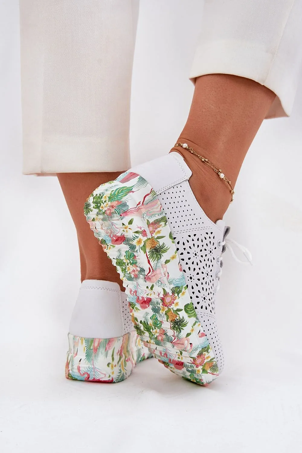Low Shoes Step in style