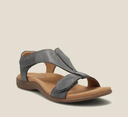 Orthopedic Sandals by Pauline Laurent