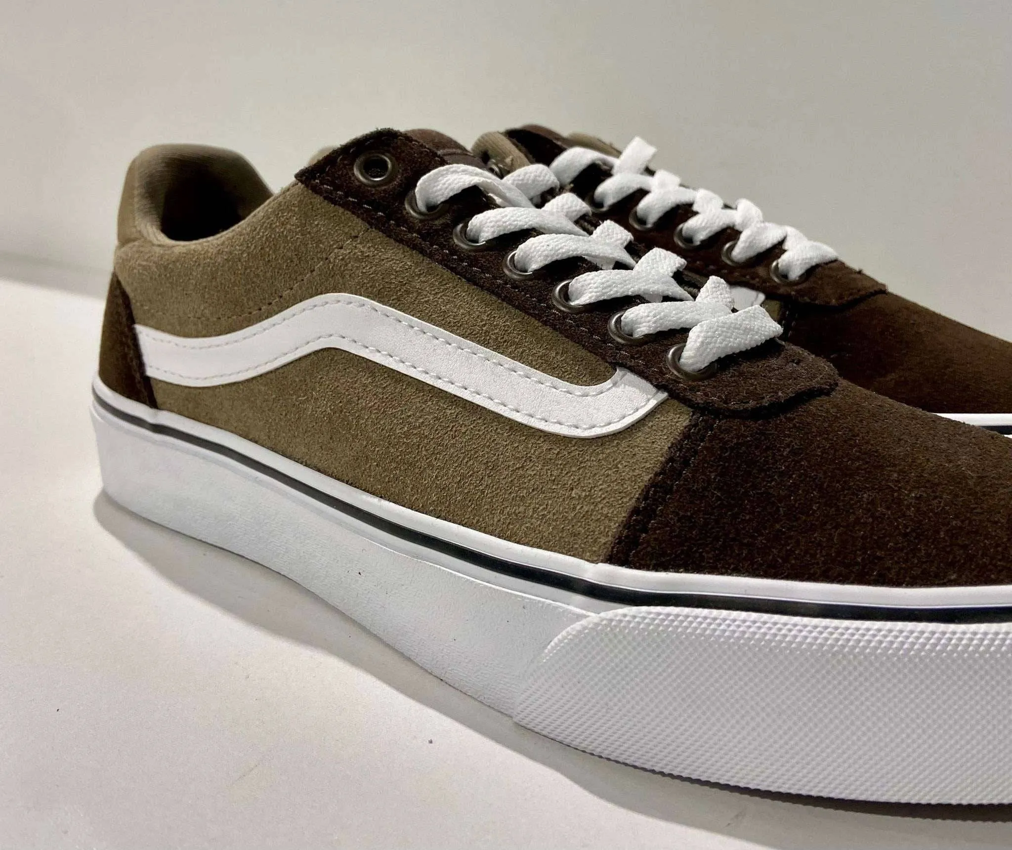 VANS Mens Ward Deluxe Retro Shoe -BROWN