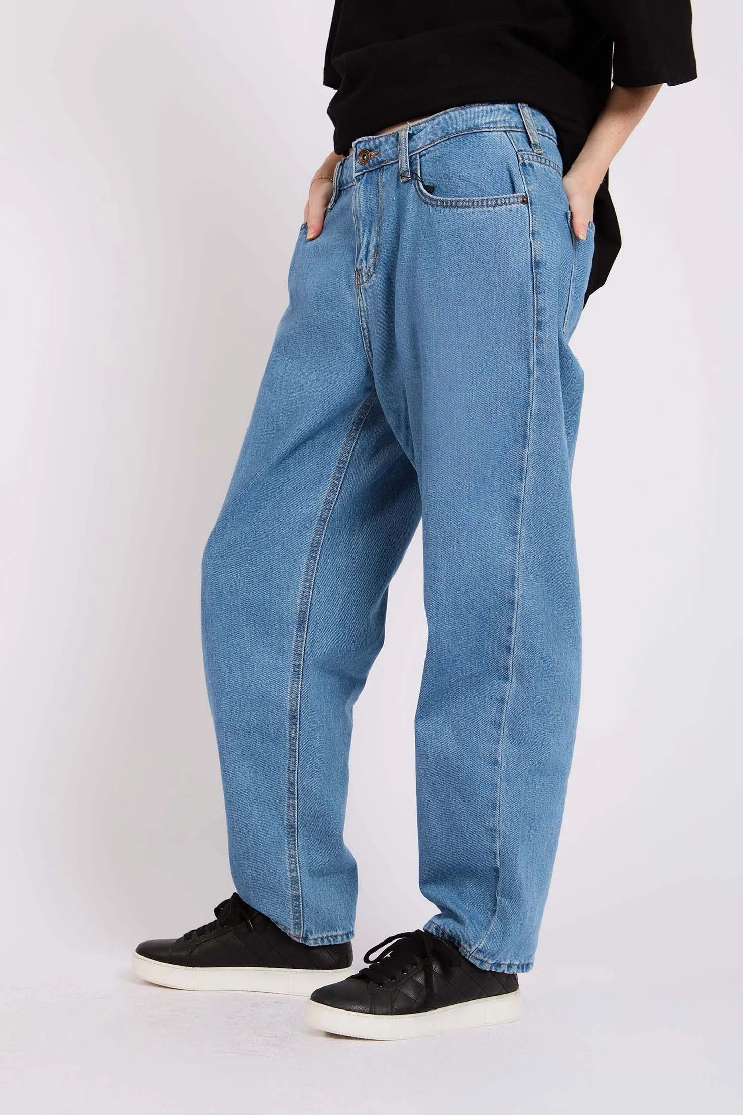 Women Straight Fit High Waist Denim Pant Medium Wash